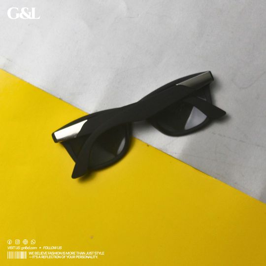 Wayfarer Sunglass Silver Black - Image 2